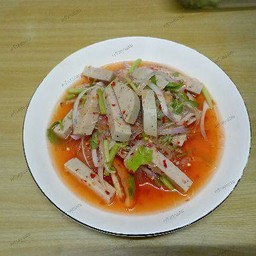 ยำมาม่าหมูยอ