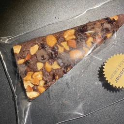 Almond & Cranberry Brownies