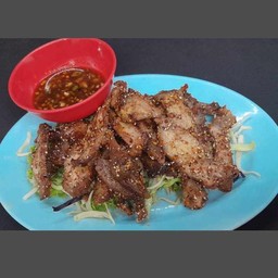 หมูย่างคลุกฝุ่น