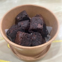 บราวนี่ฟหนึบคิ้ว