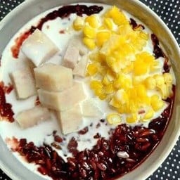 ข้าวเหนียวดำเปียก ข้าวโพด เผือก