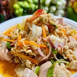 ยำมาม่าทะเล+ไก่สับ