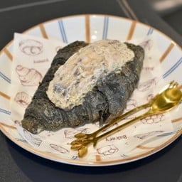 Truffle cream criossant