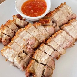 หมูกรอบ 1 ขีด