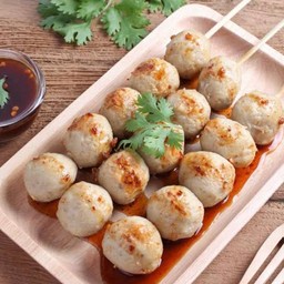 ลูกชิ้นปิ้ง4ไม้