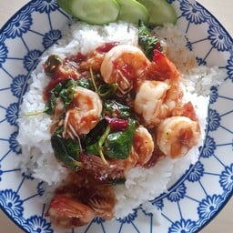 ข้าวกระเพรากุ้ง