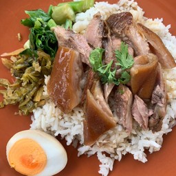 ข้าวขาหมูเนื้อหนัง