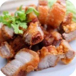 สามชั้นทอดน้ำปลา