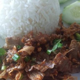 ข้าว+เนื้อกระเทียม
