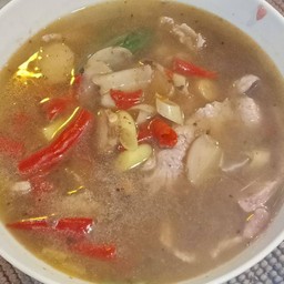 ต้มแซ่บเนื้อน่องลาย