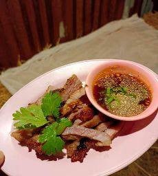 คอหมูย่าง