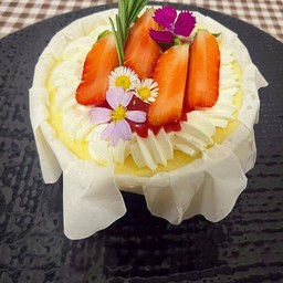 มินิ สตรอว์เบอร์รี่ชีสเค้ก Mini Strawberry Cheese cake