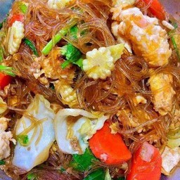 ข้าวราดผัดวุ้นเส้นใส่ไข่