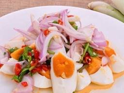 ยำไข่เค็ม