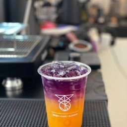 อัญชัญน้ำส้ม