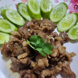 เนื้อออสเตรเลียผัดกระเทียม รสชาติเค็มกลมกล่อม กับข้าว