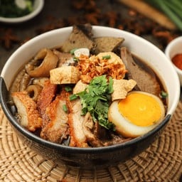 ก๋วยจั๊บ ไม่ใส่ตับปอดหัวใจพิเศษ65บาท