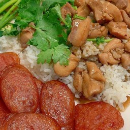 ข้าวหน้าหมูชิ้นหวาน&กุนเชียงทอด