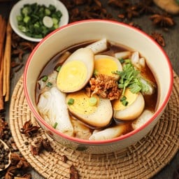 ก๋วยจั๊บ ไข่ อย่างเดียว 55 บาท