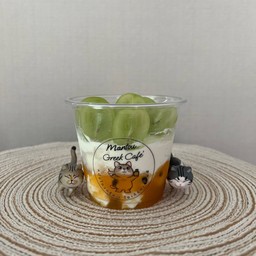 โยเกิร์ตพาร์เฟ่ต์ องุ่น เสาวรส