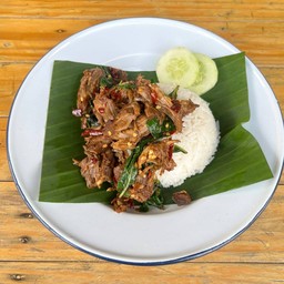 ข้าวกะเพรา หมูตุ๋น (กะเพราโบราณ)