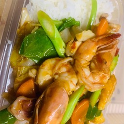 ข้าวราดคะน้าทะเล