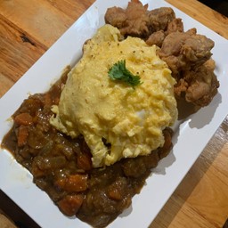 ข้าวแกงกะหรี่+ไข่ข้น+ไก่ทอด