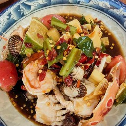 เหลาปูกุ้งหอยแครงหน่อไม้ (สุก)