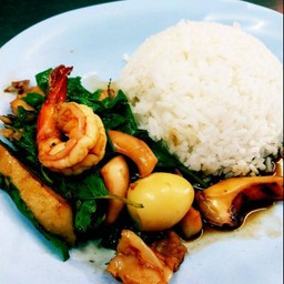 ผัดกระเพราทะเล