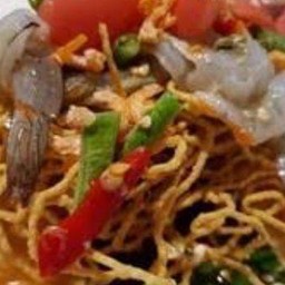 ตำปลาร้าหมี่กรอบกุ้งสด