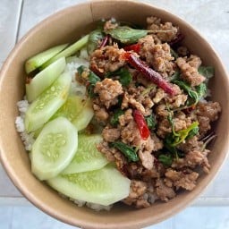 กะเพราข้าวหอม ร.8