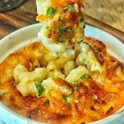 A9 MAC N CHEESE มักกะโรนีอบชีส
