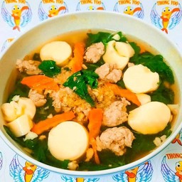 ต้มจืดตำลึงใส่เต้าหู้ไข่ (เลือกเนื้อสัตว์)