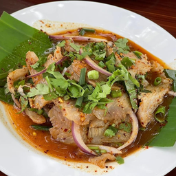 น้ำตกคอหมู
