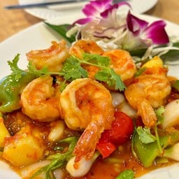 กุ้งผัดซอสสามรส