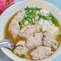 ข้าวต้มหมูสับ