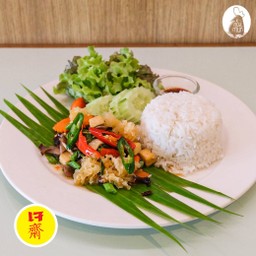 ข้าวกะเพราเห็ดสามอย่าง