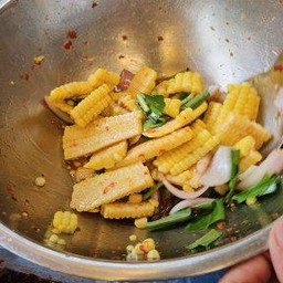 ยำข้าวโพด