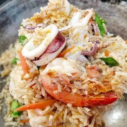 ข้าวผัดทะเล