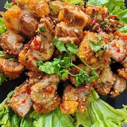 Crispy Pork Roasted With Chili And Salt [Side Dish]