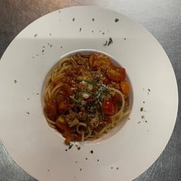 สปาเกตตี้ซอสมะเขือเทศหมูสับ