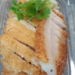 ข้าวไก่ทอด + หมูกรอบ