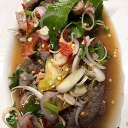 ยำเนื้อย่าง