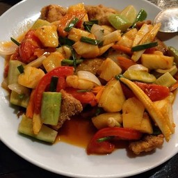 ไก่ผัดเปรี้ยวหวาน