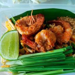 ผัดไทยกุ้งซอสมะขาม