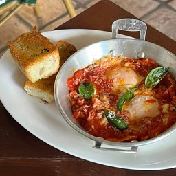 ltalian Eggs Shakshuka
