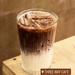 THREEWAY CAFE' FOOD&DRINK