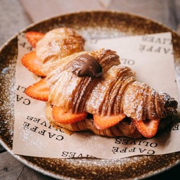 Nutella Strawberry Cornetto