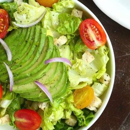 Avocado & Lettuce Salad