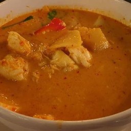 แกงคั่วกรรเชียงปูหน่อไม้ดอง